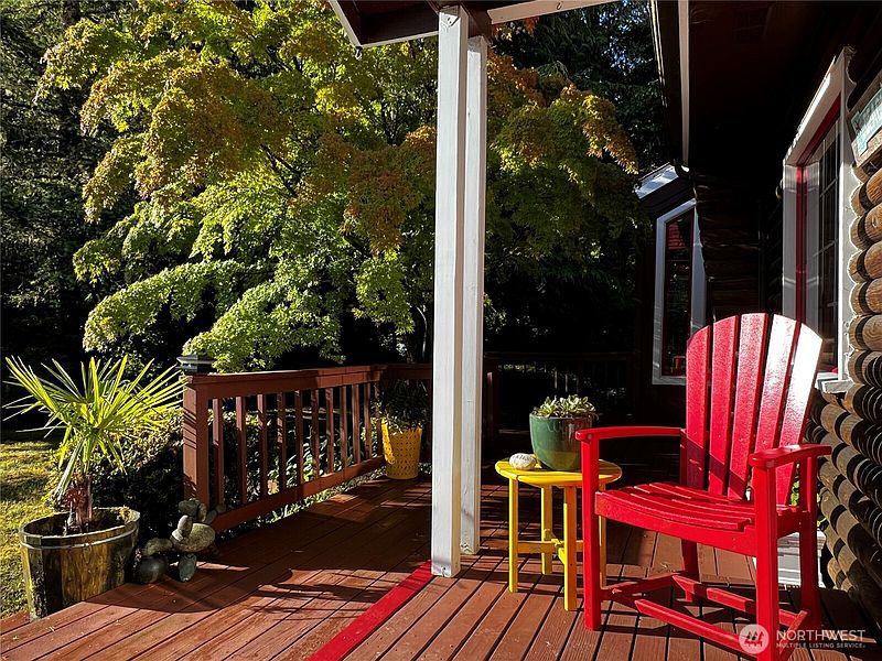 4th image of 20503 Birch Place