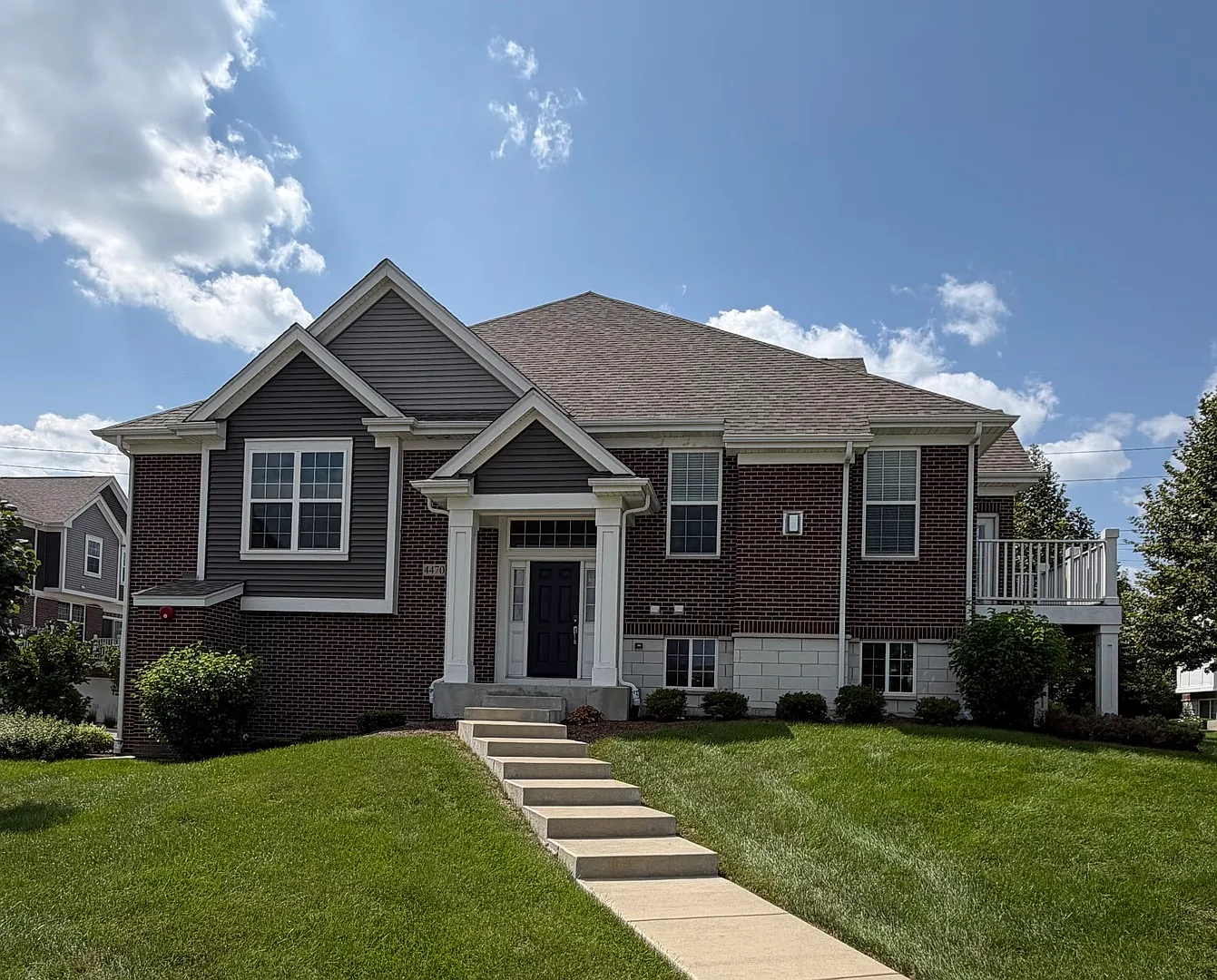 3 bed, 1999 sqft, $3,400 — Photo 1