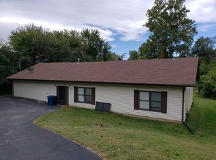 233 Day Dr, Saint Louis, MO 63135