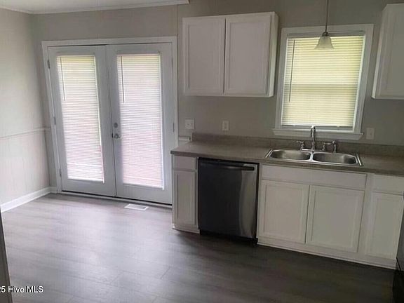 3rd image of 303 Alice Dr #A