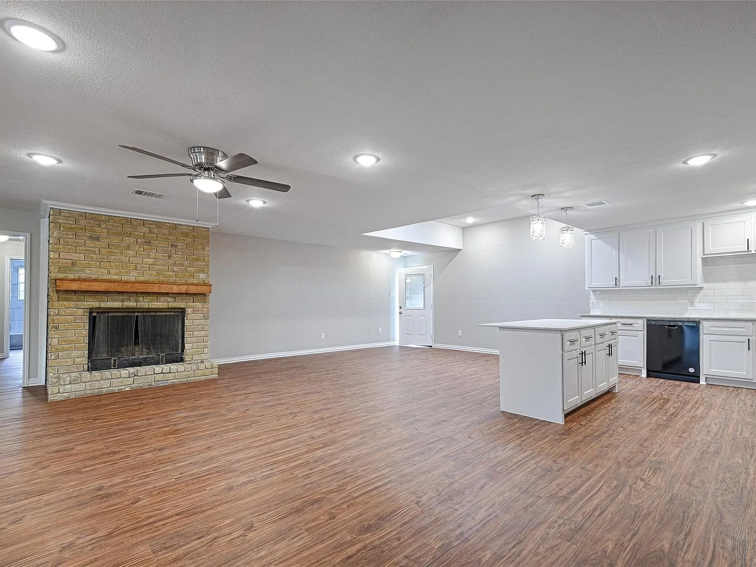 Forest Grove Dr, Richardson — Photo 2