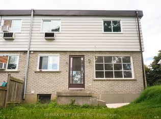 15 Brenda Ct #3, Brantford, ON N3R 2L8