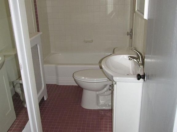3rd image of 602 Penfield Ave Floor 3