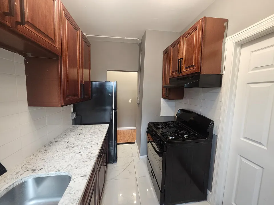 717 Arlington Ave #44E