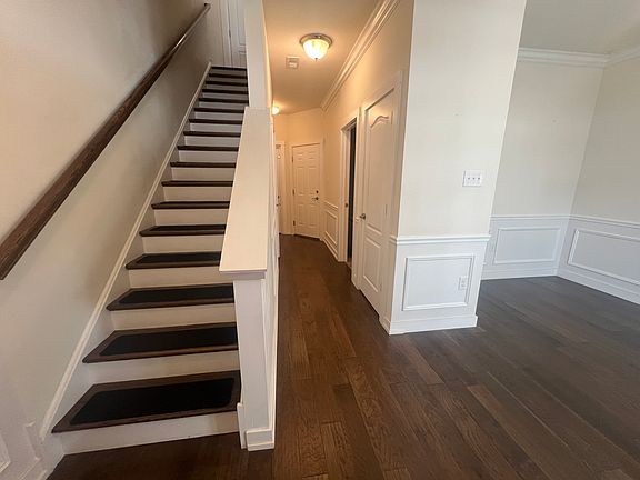 4th image of 120 Prince George St