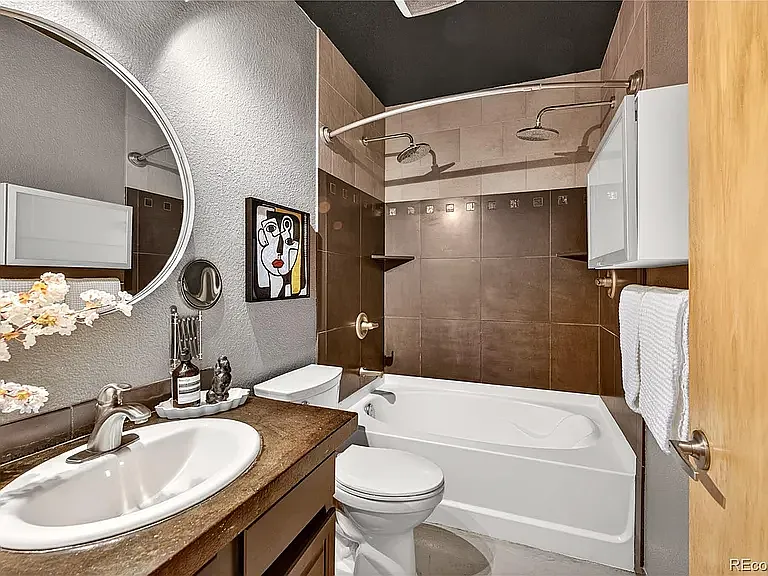 1421 Oneida St #7 — Photo 14