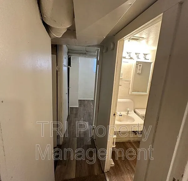 1825 12th Ave #1 — Photo 6
