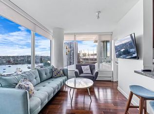 688 Abbott St #2202, Vancouver, BC V6B0B9