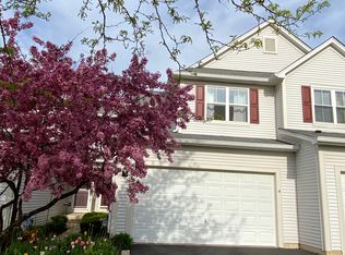 245 Grand Ridge Rd, Saint Charles, IL 60175