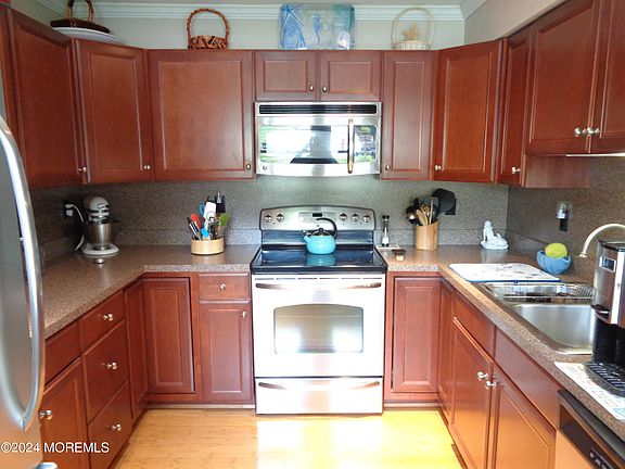 4th image of 59 Westport Drive