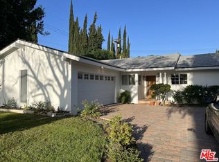 9420 Donna Ave, Northridge, CA 91324