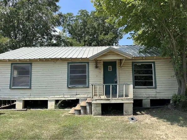 103 E 19th St, Hooks, TX 75561