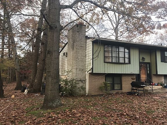 3rd image of 358 Pemberton Blvd