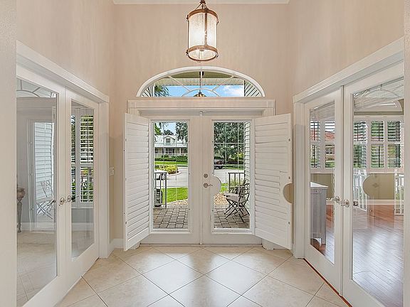 2nd image of 8607 S Lake Cir
