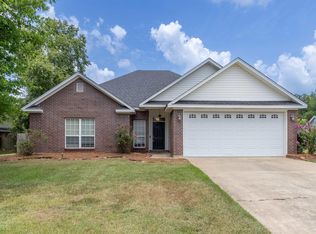 100 Curry Creek Ct, Calhoun, LA 71225