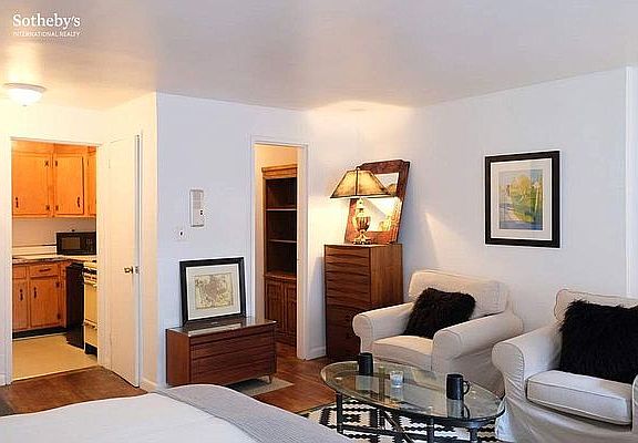 5th image of 225 E 49th St APT 4C