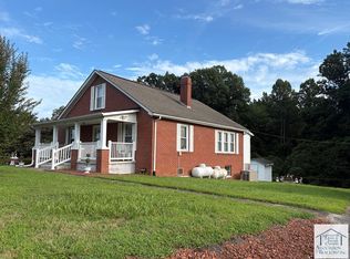1013 Hodges Farm Rd, Martinsville, VA 24112