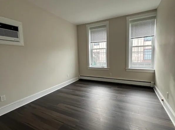 74 N Main St APT 1, Lambertville, NJ 08530