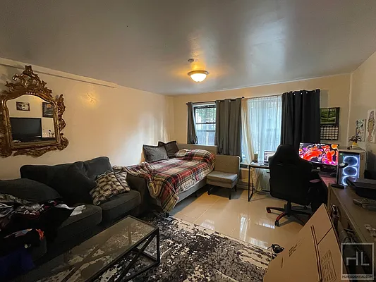 Rented by Highline Residential | media 2