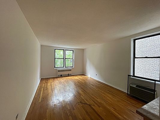 1st image of 27 E 13th St APT 5L