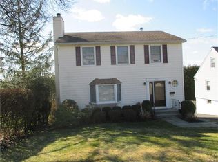 113 Manhattan Ave, Hawthorne, NY 10532