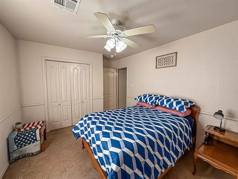2409 Saguaro Loop — Photo 8