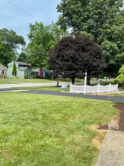 1st image of 2239 Renwick Dr