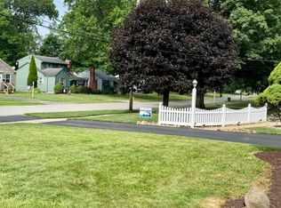 2239 Renwick Dr, Youngstown, OH 44514