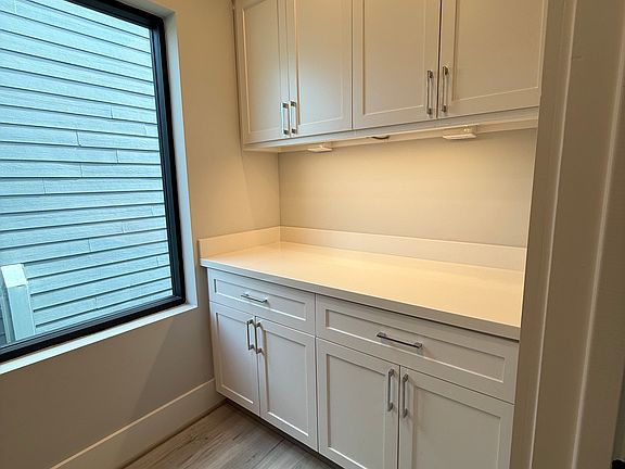4th image of 804 Dorothy St #B