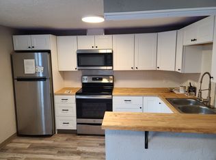 11610 Celestial St APT 4, Eagle River, AK 99577