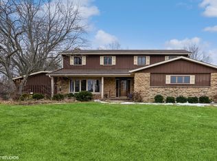 28801 W Craft Ct, Barrington, IL 60010