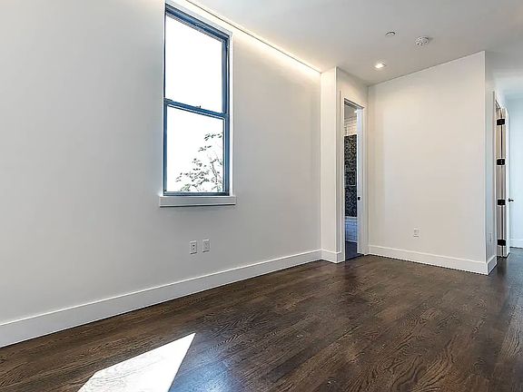 3rd image of 415 Suydam St #4B