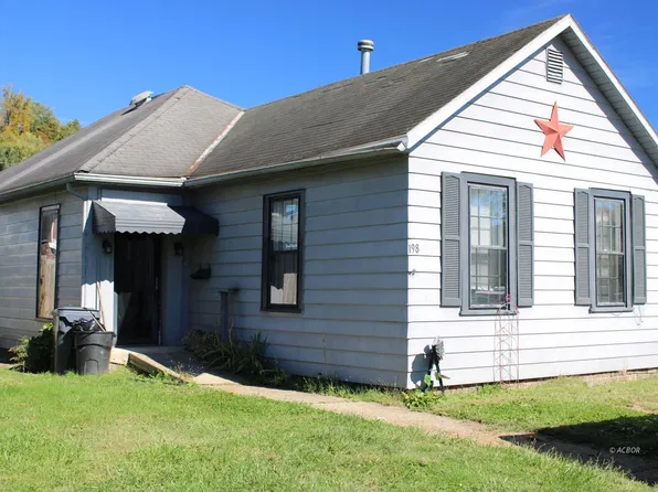 198 W Washington St, Nelsonville, OH 45764
