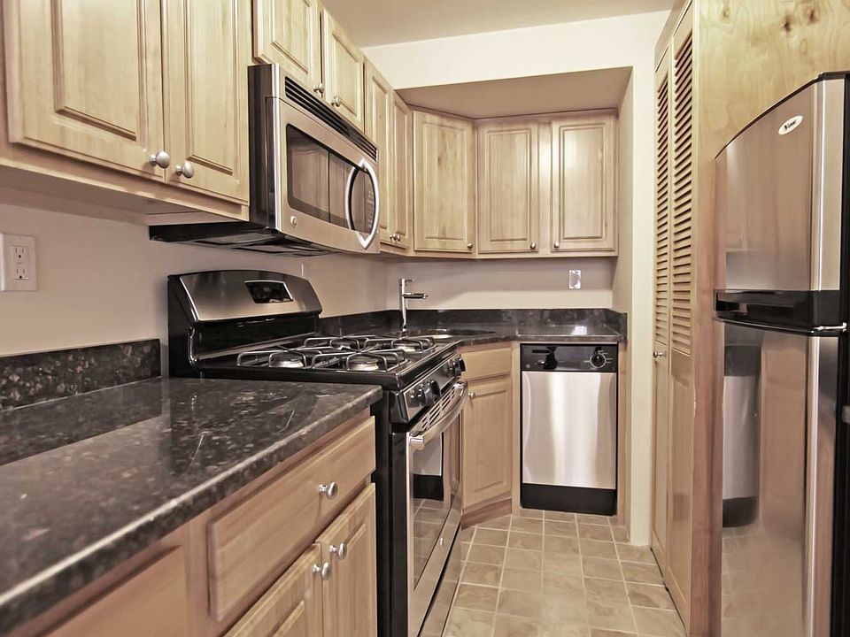 2nd image of 845 President St APT 1