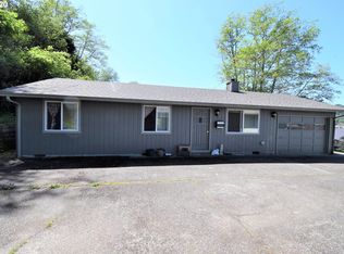 664 Elm Ave, Reedsport, OR 97467