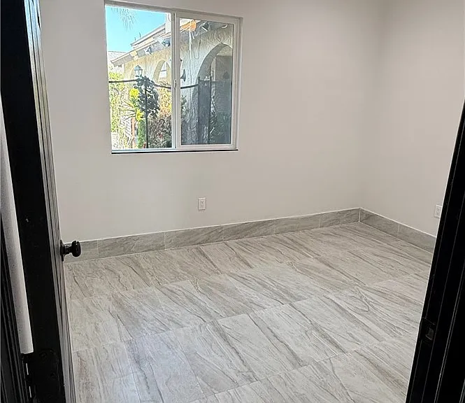 2445 E Phyllis St — Photo 8