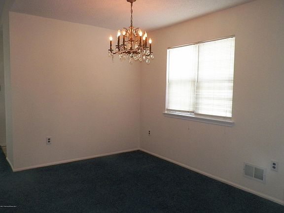 3rd image of 26 Carnaby Close #1000