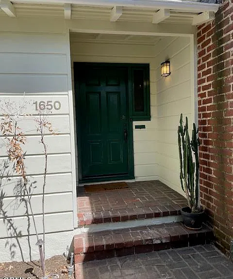 1650 Ard Eevin Ave — Photo 3