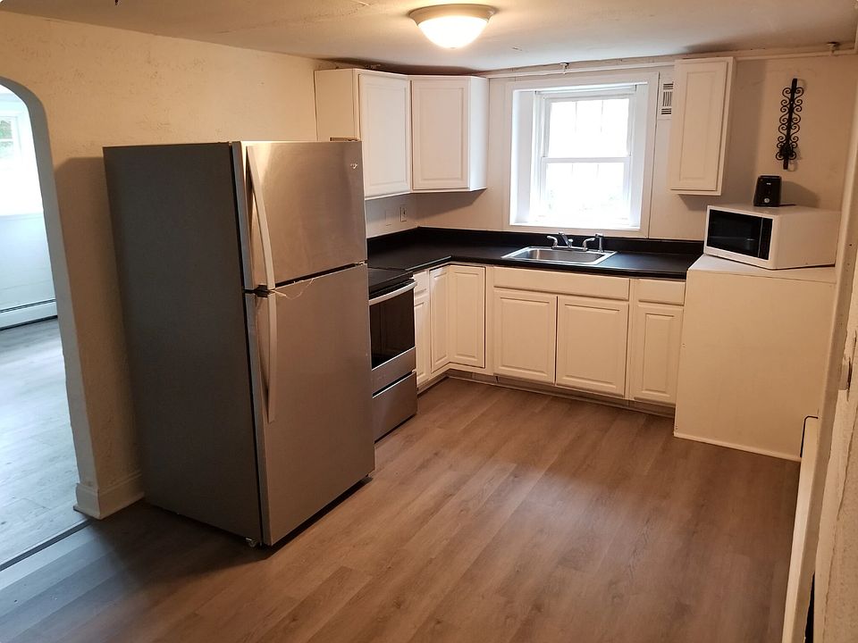1st image of 15 N Royal St APT 2