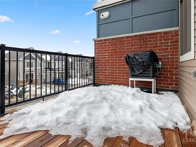 2254 Watercolours Way — Photo 6