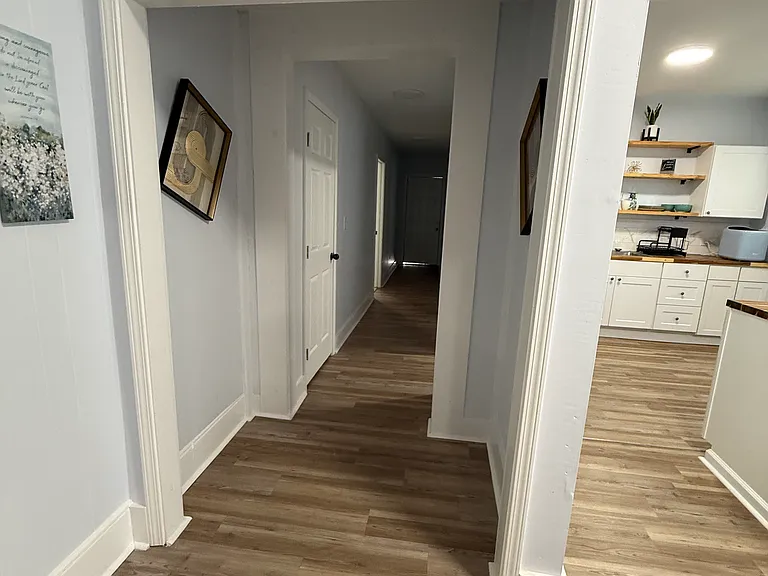 735 Kent St — Photo 3