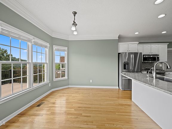5th image of 295 Southridge Dr