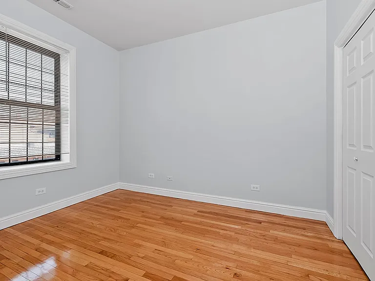 4801 S Calumet Ave. / 347-49 E 48th St — Photo 3