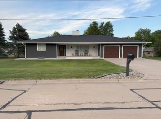 1014 Tee St, Oneill, NE 68763