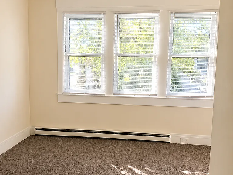 405 W Davis St #D — Photo 8