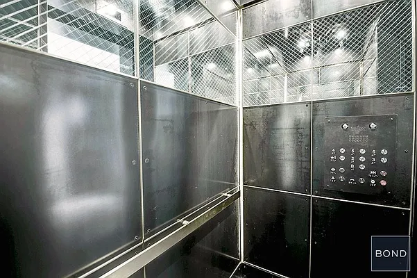 Rented by Bond New York | media 25