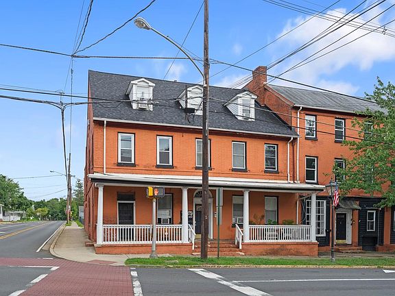 5th image of 98 Hanover St #6