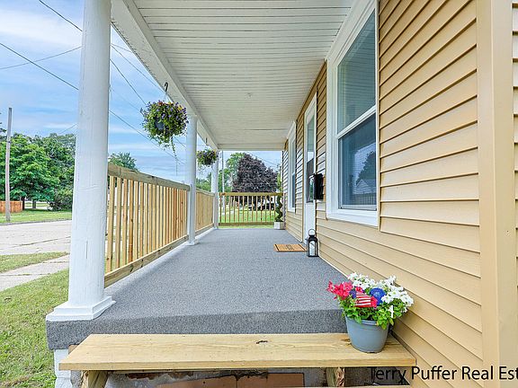 3rd image of 346 McLaughlin Ave
