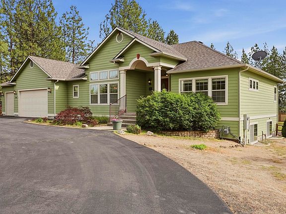 2nd image of 5865 Little Sandy Loop Rd