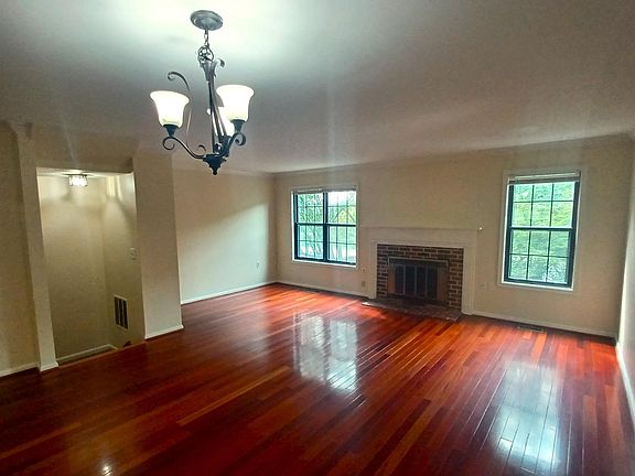 4th image of 5405 Wycklow Ct